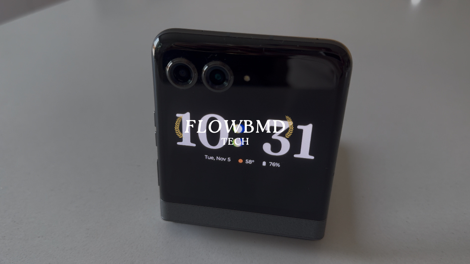 Could This Be the Coolest Fold Phone on the Market? 3